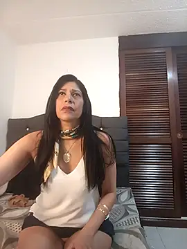 Snapshot of Samantha1_Rosse01 chatting on 03-05-26, 04:25 Samantha1 Rosse01 online show from 03-05-26, 04:25