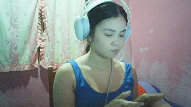DessertFlower online show from 05-13-26, 02:31