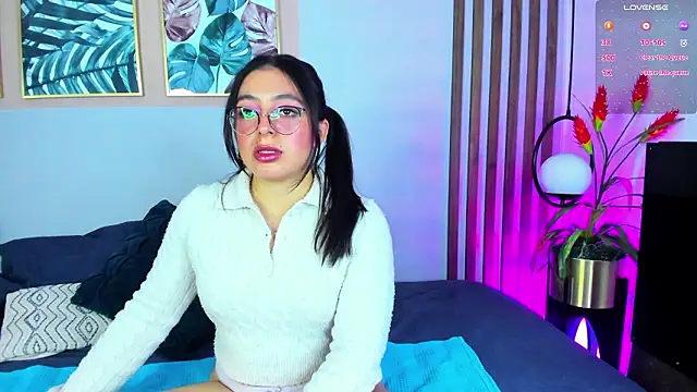 mia wills  online show from 03-13-26, 04:46