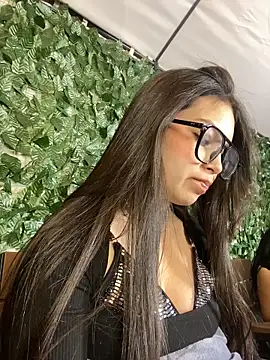 Snapshot of Mady_Pink chatting on 03-13-26, 05:36 Mady Pink online show from 03-13-26, 05:36