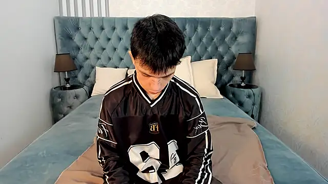 ClarkBev online show from 04-22-26, 11:56