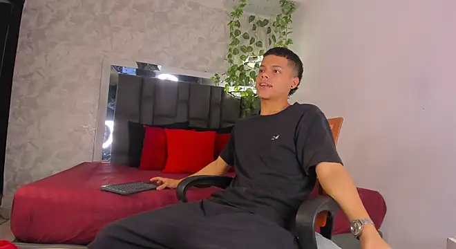 Snapshot of PATRIICKMILLER chatting on 03-09-26, 03:27 PATRIICKMILLER online show from 03-09-26, 03:27