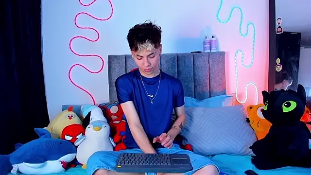 Callum 777 online show from 05-12-26, 04:09
