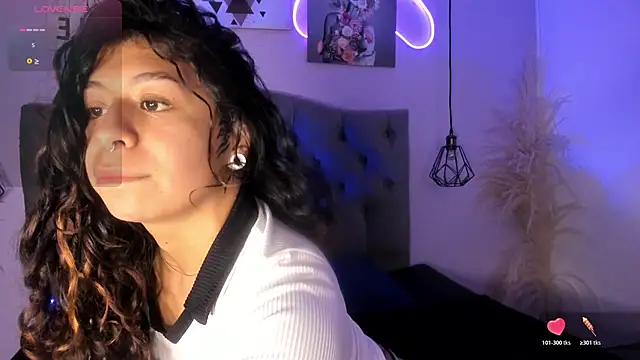 MilyFerrer online show from 06-19-26, 03:22