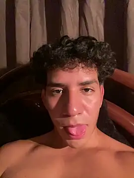 Alejandrososas online show from 05-27-26, 06:10