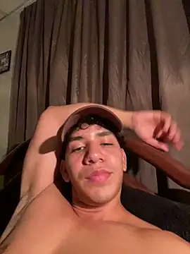 Alejandrososas online show from 06-18-26, 04:24