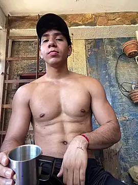 Alejandrososas online show from 07-06-26, 05:15