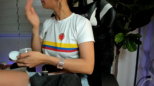 Antonella Moretti  online show from 07-09-26, 03:54