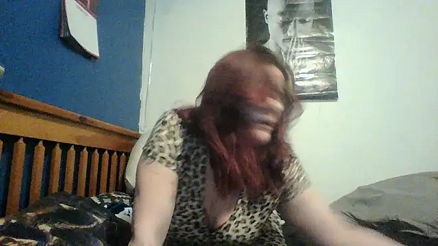 Snapshot of Sexymilf6992 chatting on 02-24-26, 01:47 Sexymilf6992 online show from 02-24-26, 01:47