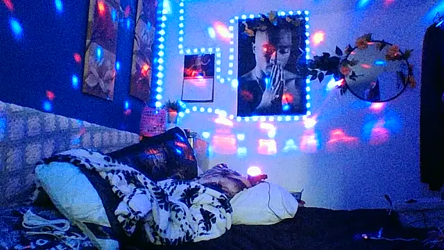 Snapshot of Sexymilf6992 chatting on 03-08-26, 07:06 Sexymilf6992 online show from 03-08-26, 07:06