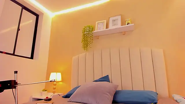 sara kitten19 online show from 03-11-26, 01:39