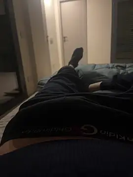 Snapshot of frenk33 chatting on 03-04-26, 11:00 frenk33 online show from 03-04-26, 11:00