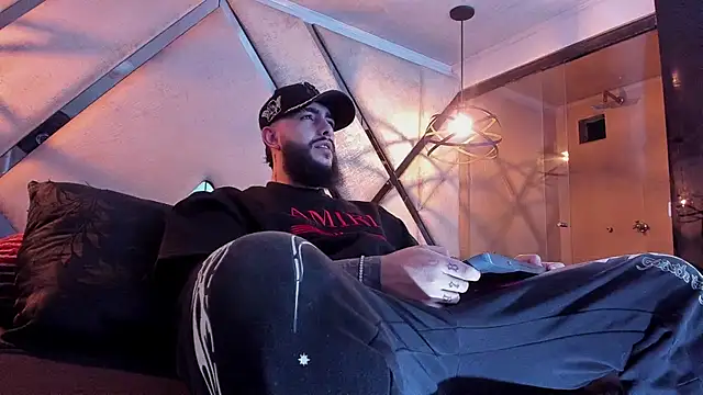 SantiagoHincapiie online show from 03-01-26, 04:14