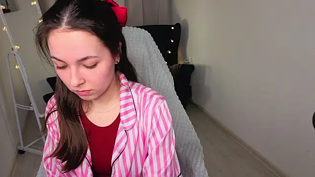 BellaThery online show from 02-20-26, 01:33