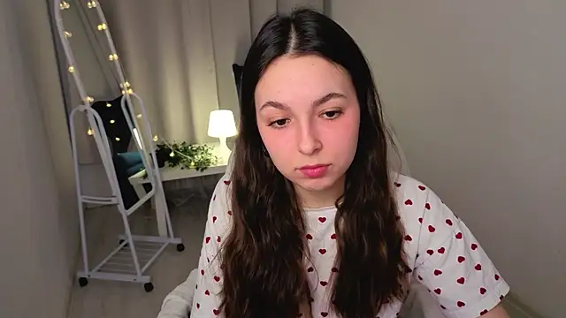 BellaThery online show from 02-22-26, 05:40