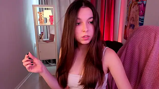 BellaThery online show from 07-28-26, 11:17