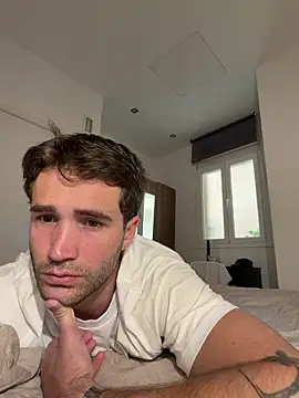 dimitri25987 online show from 06-19-26, 07:12