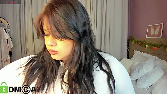 Snapshot of Annet_Nel1son chatting on 02-26-26, 01:04 Annet Nel1son online show from 02-26-26, 01:04