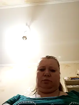 Snapshot of KiraStanton chatting on 05-10-26, 08:36 KiraStanton online show from 05-10-26, 08:36