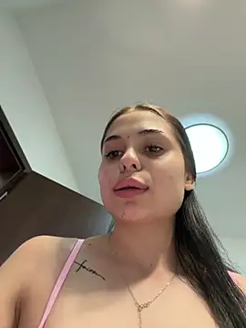 Olivia Noor online show from 06-19-26, 07:17