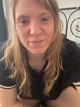 Snapshot of TiffyRose chatting on 03-10-26, 08:19 TiffyRose online show from 03-10-26, 08:19