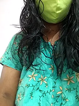 Snapshot of Shaliniqueen chatting on 03-05-26, 04:08 Shaliniqueen online show from 03-05-26, 04:08