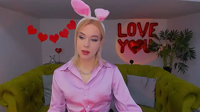 Snapshot of serene_land chatting on 03-10-26, 06:18 serene land online show from 03-10-26, 06:18