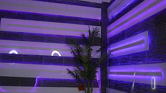 Snapshot of ItsIvyLicious_ chatting on 02-21-26, 08:54 ItsIvyLicious online show from 02-21-26, 08:54