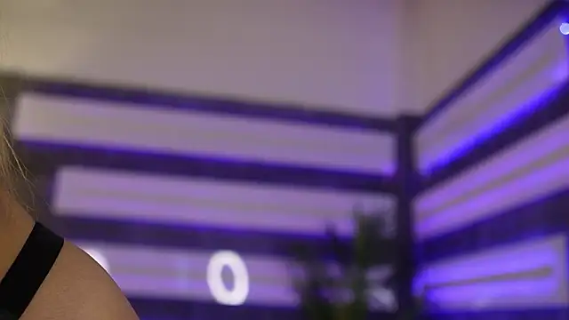 Snapshot of ItsIvyLicious_ chatting on 02-28-26, 09:05 ItsIvyLicious online show from 02-28-26, 09:05