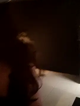 milk chloe  online show from 04-28-26, 01:49