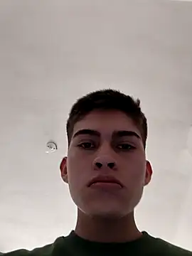 Snapshot of bbluchito chatting on 02-20-26, 04:07 bbluchito online show from 02-20-26, 04:07