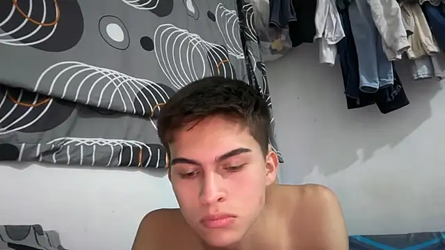 Snapshot of bbluchito chatting on 03-08-26, 12:52 bbluchito online show from 03-08-26, 12:52