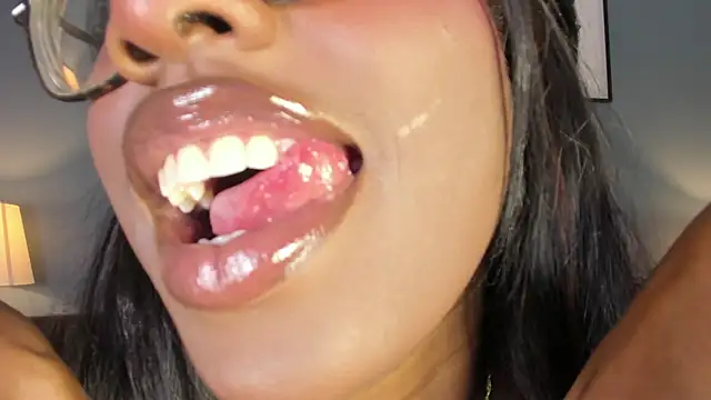 Snapshot of MelodyBlazze chatting on 02-26-26, 08:19 MelodyBlazze online show from 02-26-26, 08:19