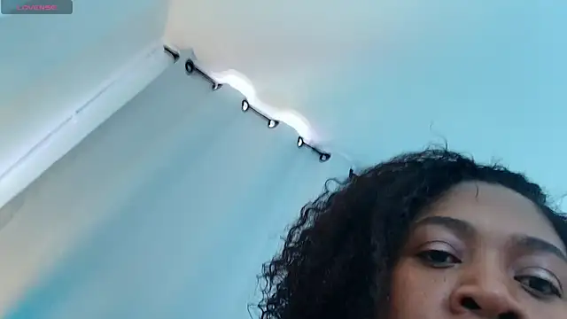 Snapshot of Megan-Small chatting on 03-02-26, 02:02 Megan-Small online show from 03-02-26, 02:02