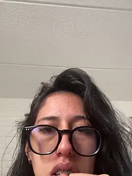 Snapshot of susi_chimm chatting on 03-03-26, 01:06 susi chimm online show from 03-03-26, 01:06