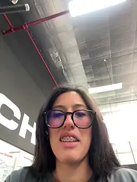 Snapshot of susi_chimm chatting on 03-05-26, 02:02 susi chimm online show from 03-05-26, 02:02