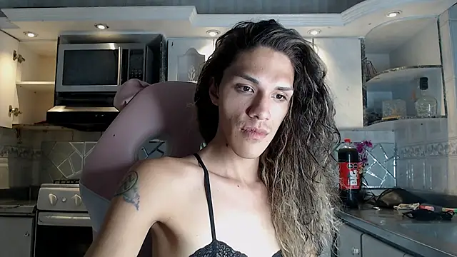 Snapshot of CrisOzzz chatting on 02-27-26, 08:31 CrisOzzz online show from 02-27-26, 08:31