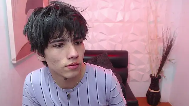 Snapshot of Stich_23 chatting on 03-05-26, 02:13 Stich 23 online show from 03-05-26, 02:13