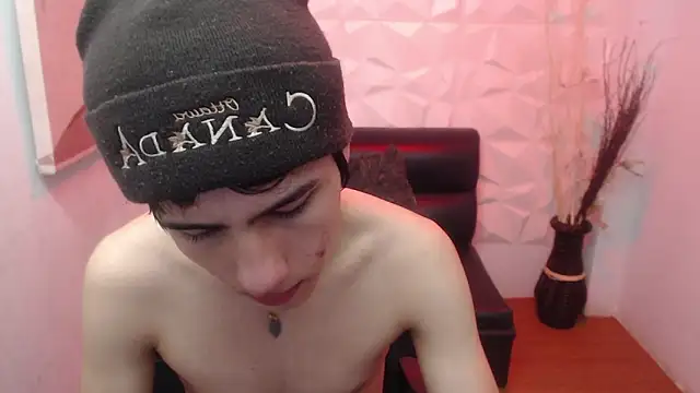 Snapshot of Stich_23 chatting on 03-12-26, 02:34 Stich 23 online show from 03-12-26, 02:34