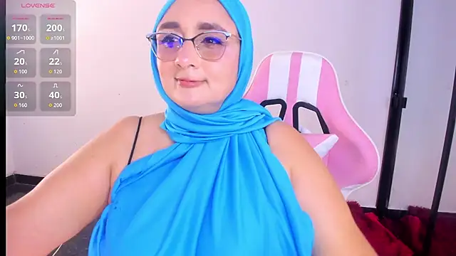HijabiMilff online show from 06-23-26, 04:38