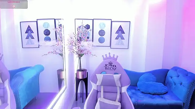 Chloe meoww online show from 07-31-26, 12:04
