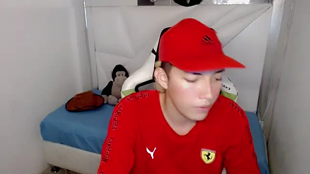 Snapshot of Street_poemm_ chatting on 03-06-26, 03:36 Street poemm online show from 03-06-26, 03:36