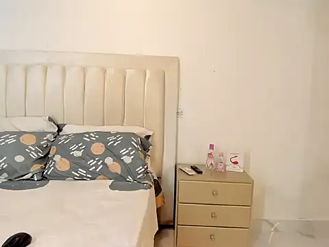 Snapshot of Scarlet_luna1 chatting on 02-28-26, 02:12 Scarlet luna1 online show from 02-28-26, 02:12