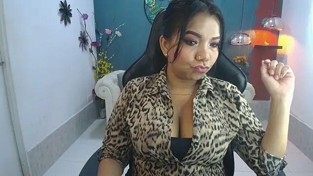 Elizabeth Suan  online show from 03-17-26, 11:35