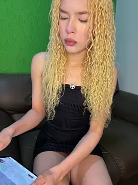 Snapshot of loirinha_atrevida chatting on 03-03-26, 11:38 loirinha atrevida online show from 03-03-26, 11:38