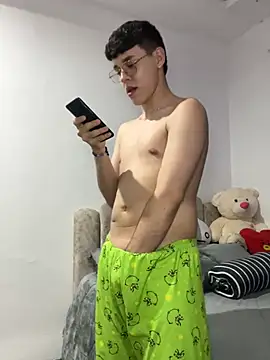 Snapshot of IanBlake_ chatting on 03-09-26, 03:32 IanBlake online show from 03-09-26, 03:32