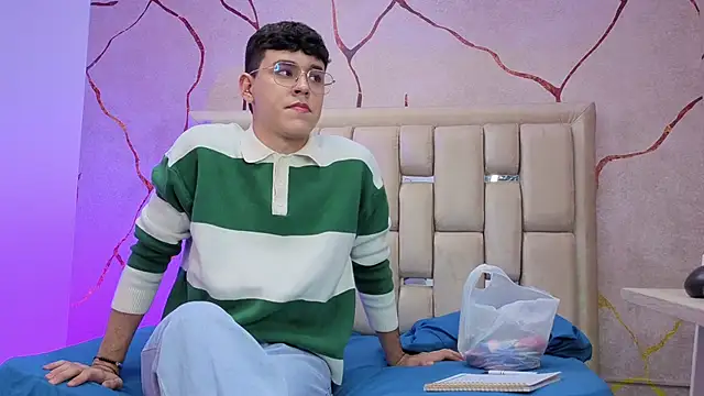 Snapshot of IanBlake_ chatting on 03-09-26, 08:13 IanBlake online show from 03-09-26, 08:13