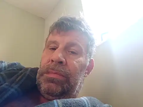 stud2512 online show from 06-10-26, 07:51