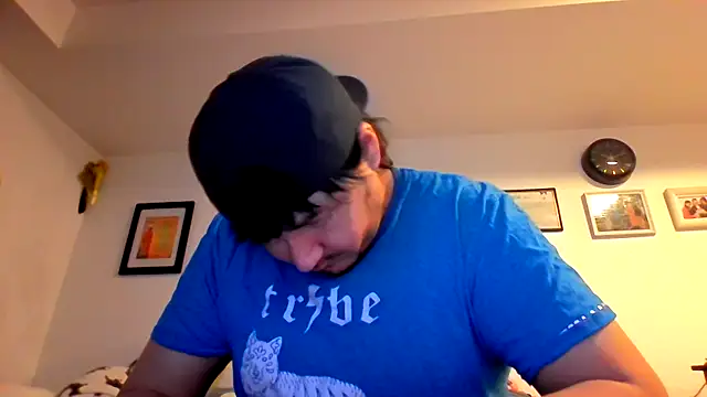 Snapshot of Bouncywarrior chatting on 03-13-26, 03:13 Bouncywarrior online show from 03-13-26, 03:13