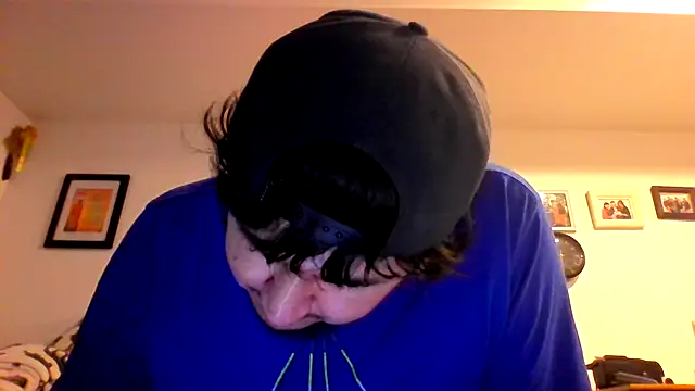 Snapshot of Bouncywarrior chatting on 03-15-26, 01:33 Bouncywarrior online show from 03-15-26, 01:33